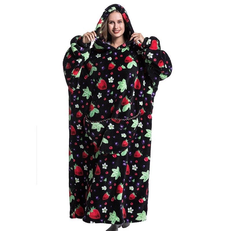 Shoodie™ Erdbeer Extra Lang | Nie wieder frieren mit diesem warmen Fleece-Hoodiedecke!